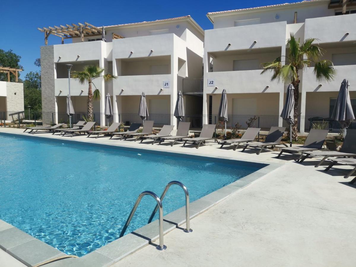 Marine De Bravone T2 Terrasse Front De Mer - Plage Pieds Dans L'Eau - Clim - Piscine - Wifi Linguizzetta Luaran gambar